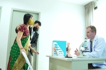 Повел жену к доктору, а тот трахнул индийскую красотку