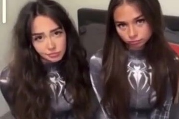 Оценил косплей человека-паука от красотки и сразу же выебал её